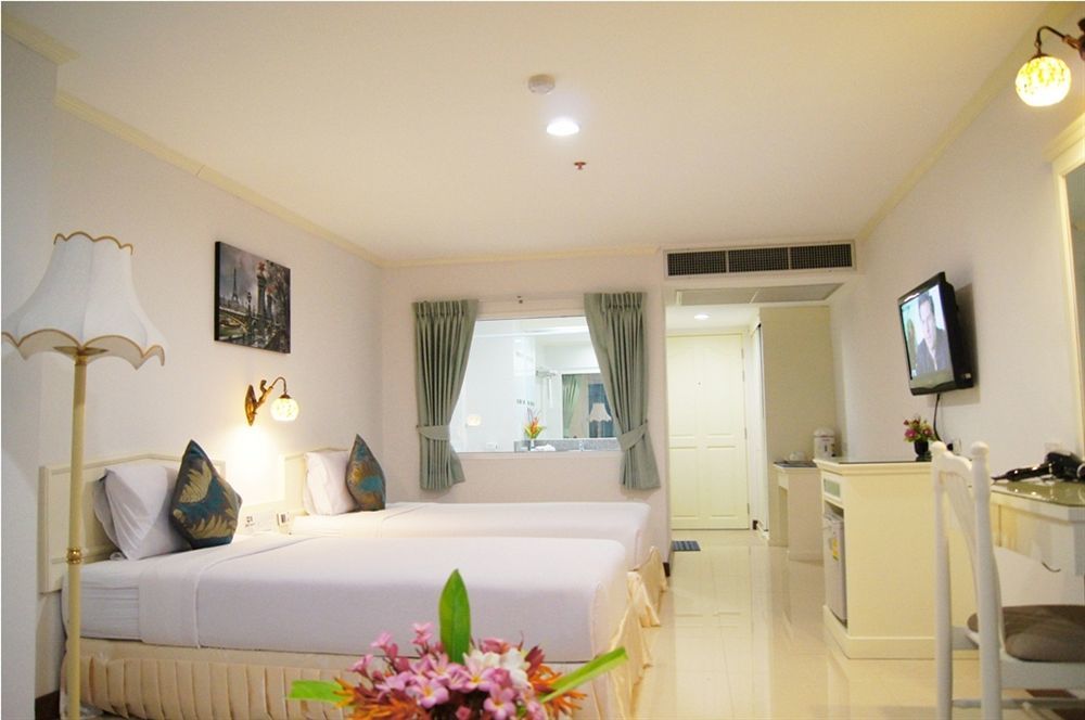 Bay Hotel Srinakarin Bangkok Exterior photo